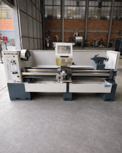 TORNO UNIVERSAL ROMI T500 COM DIGITAL