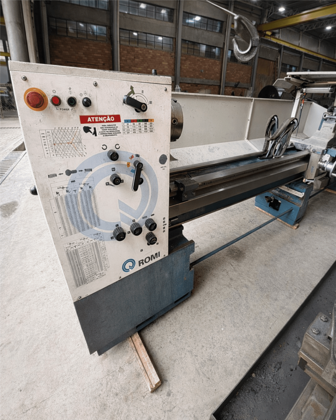 TORNO UNIVERSAL ROMI T500 COM DIGITAL - Imagem 2