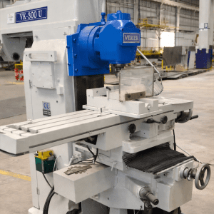 FRESADORA UNIVERSAL VEKER VK 300U COM DIGITAL